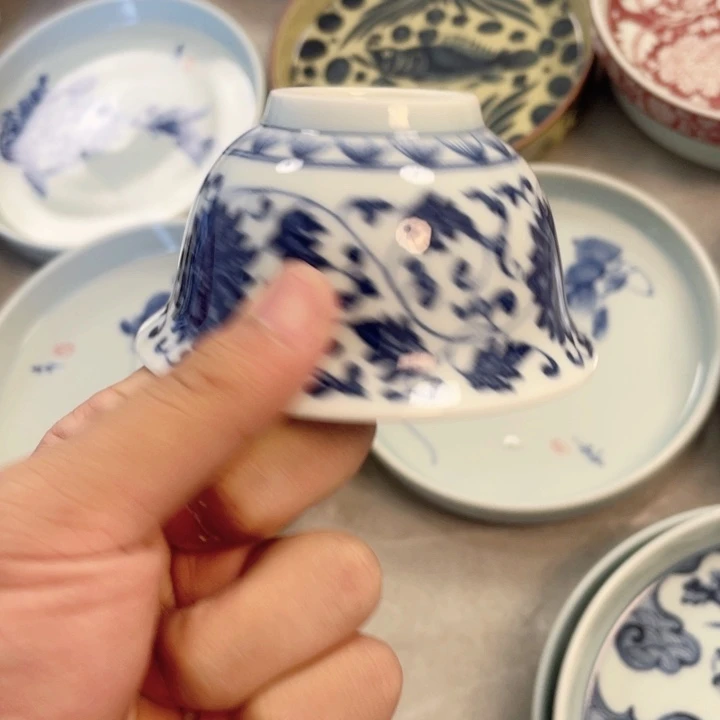 瓷片青花缠枝莲主人杯