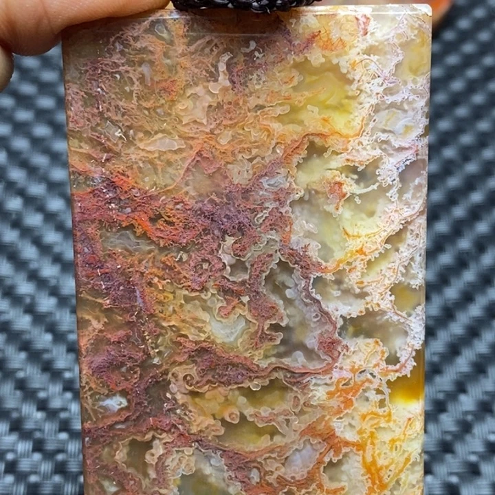 玛瑙/玉髓颈饰未镶嵌草*牛