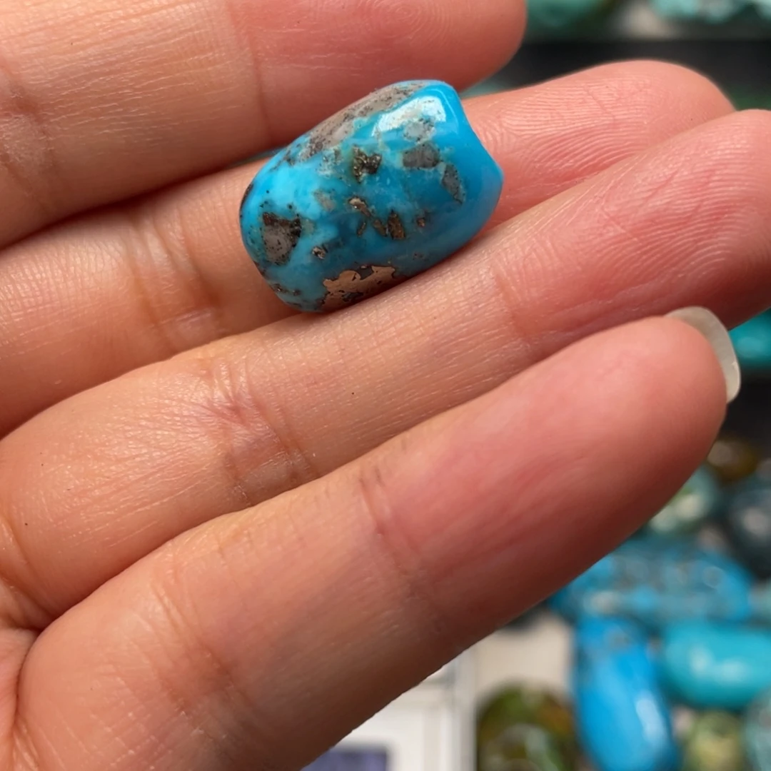 大***强绿松石未镶嵌颈饰