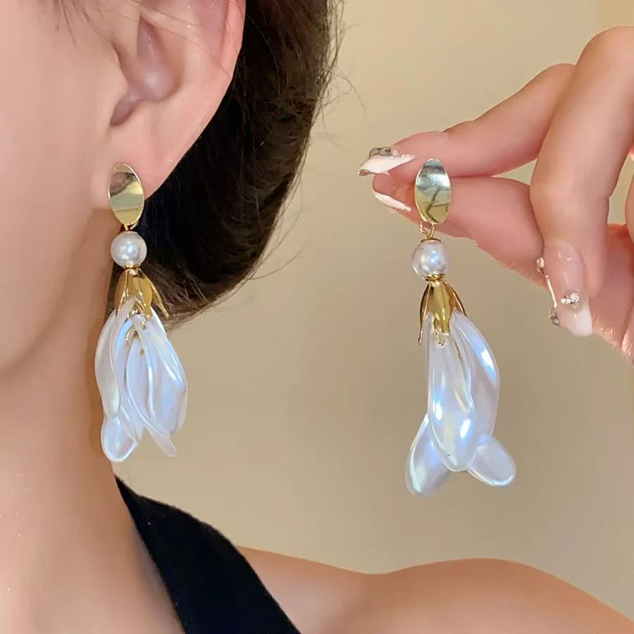 合金仿珍珠耳饰 优雅气质珠珠花瓣法式时尚耳饰
