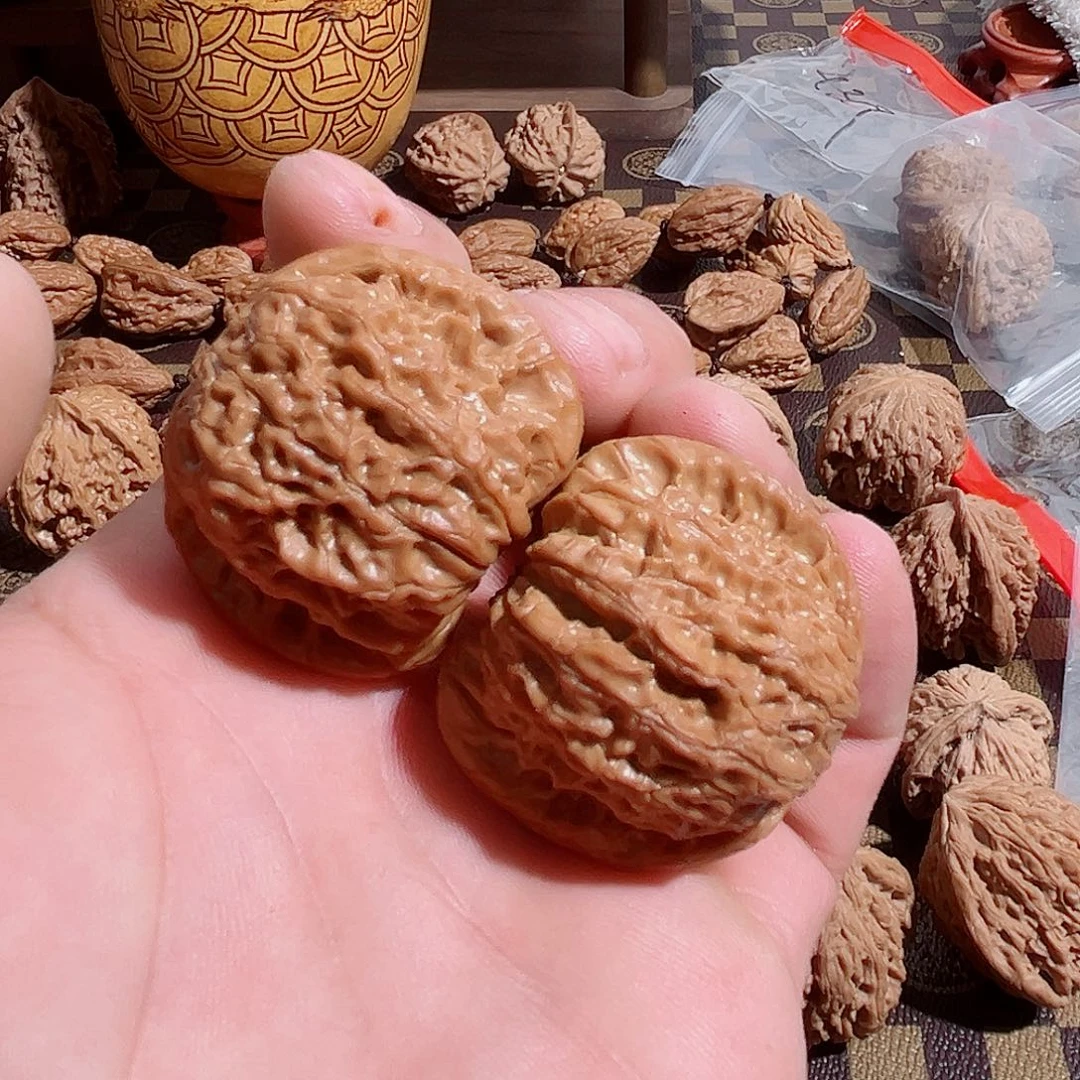 潇***。吊坠文玩核桃血麒麟