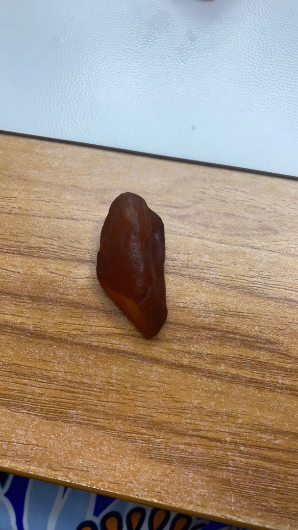天然琥珀蜜蜡原石定制