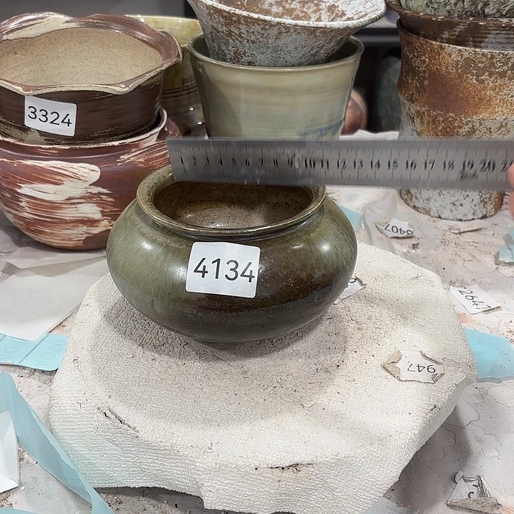 摆件高10，口10，无孔4134，瑕疵处理