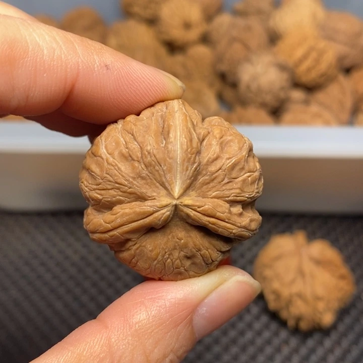 加***鲁吊坠文玩核桃文玩核桃异形单只