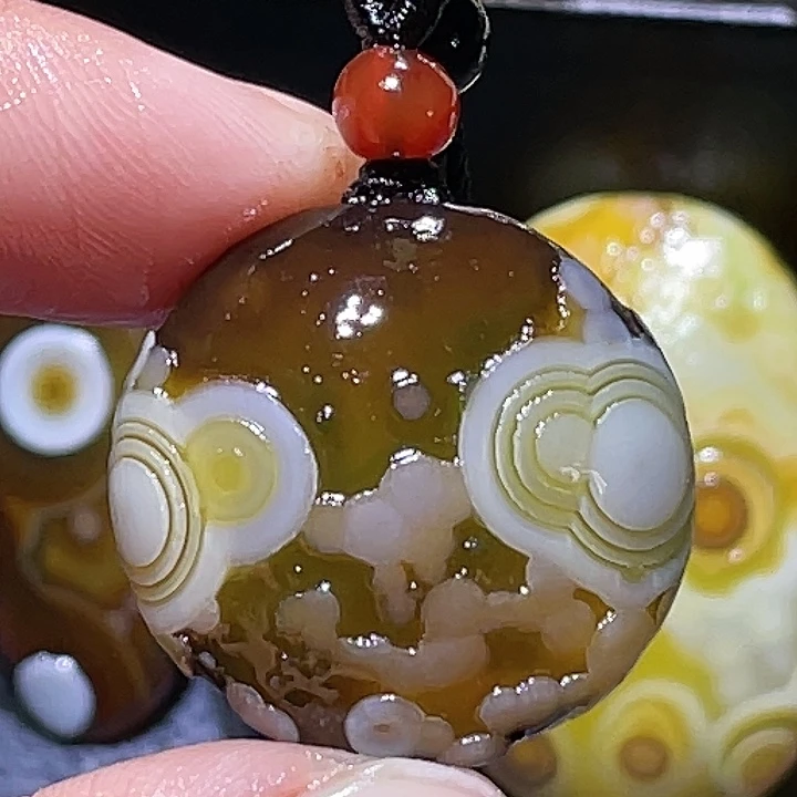 玛瑙/玉髓未镶嵌珠宝奇石