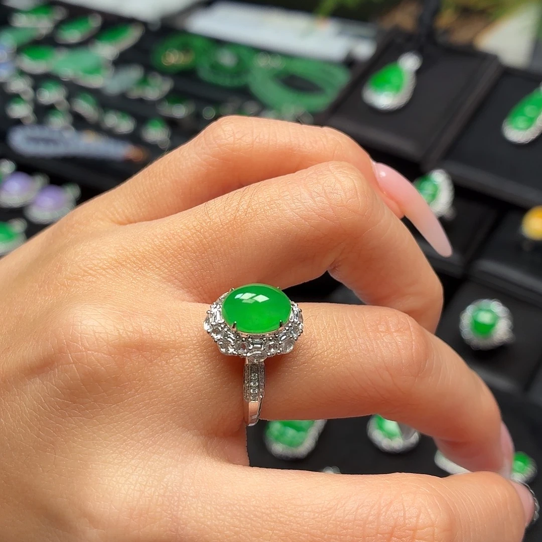 翡翠18K金镶嵌戒指016冰阳绿戒指