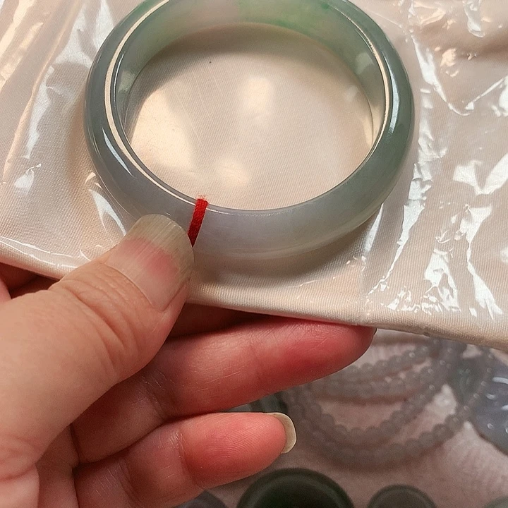 翡翠未镶嵌手镯缅甸翡翠手镯