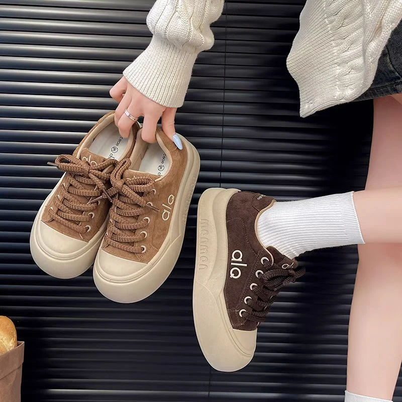 厚底磨砂牛皮板鞋女2025秋新款德训鞋透气软底运动休闲皮面小白鞋
