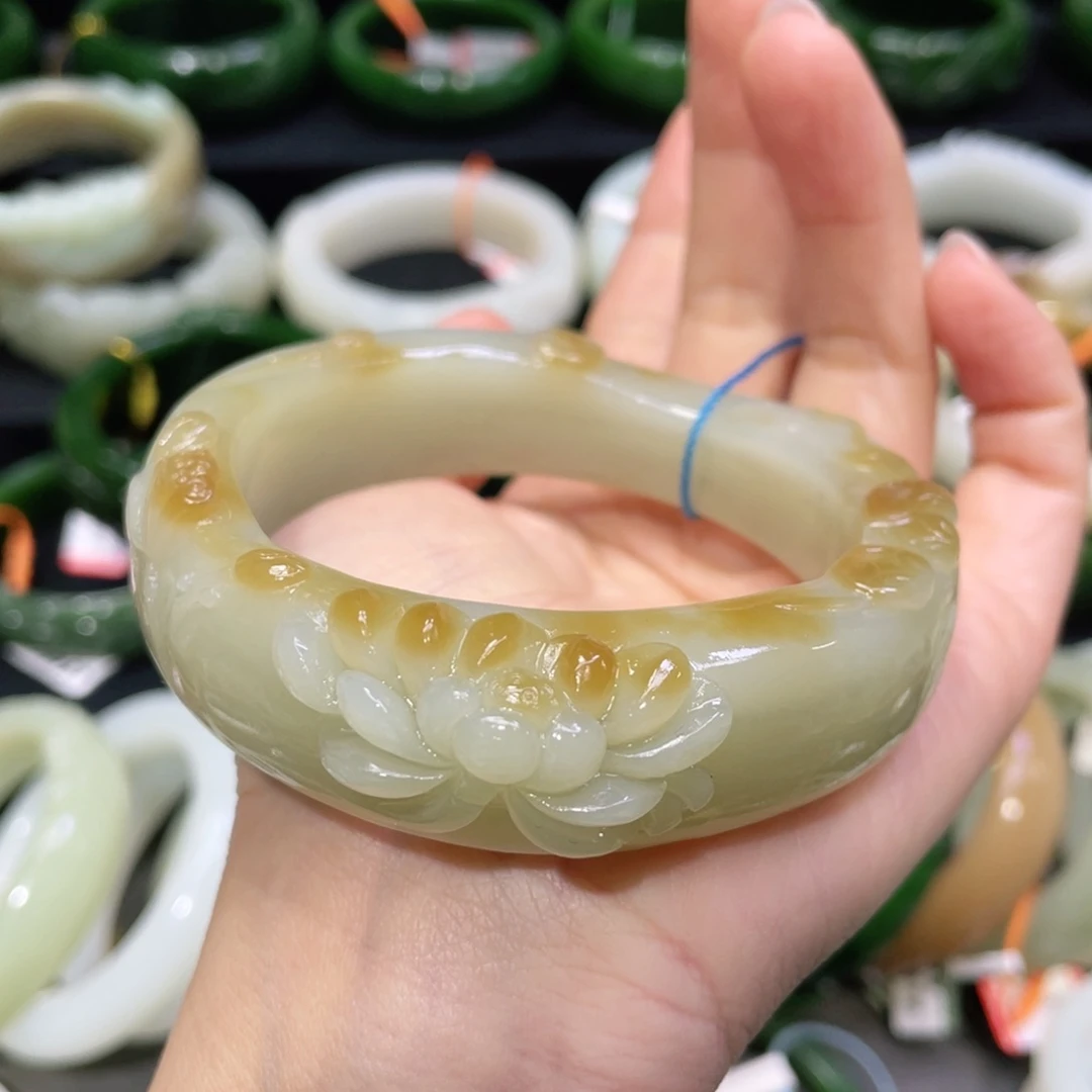 未镶嵌手镯和田玉84