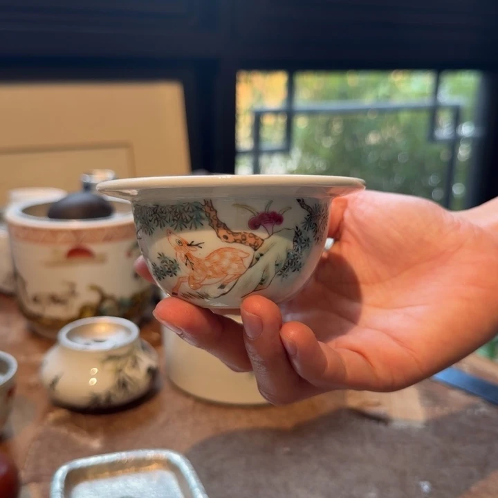 壶承天的作品是由一个人
