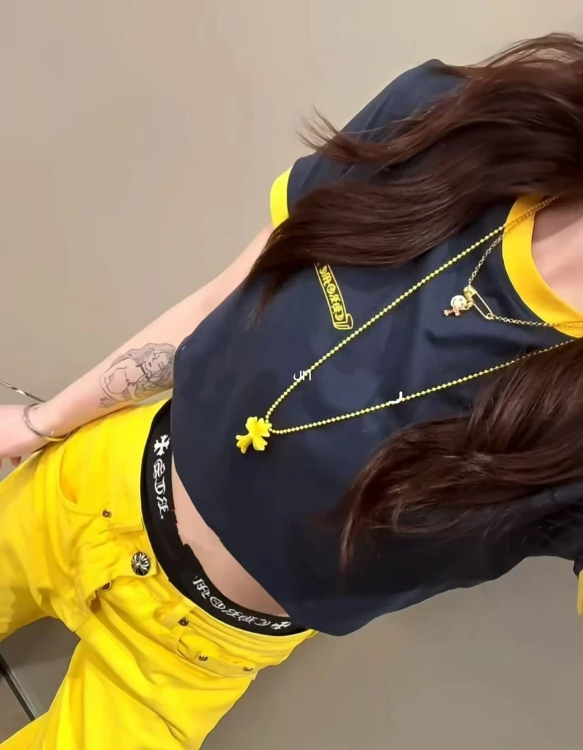 【CC】罗家新款背后马蹄印花拼接T恤