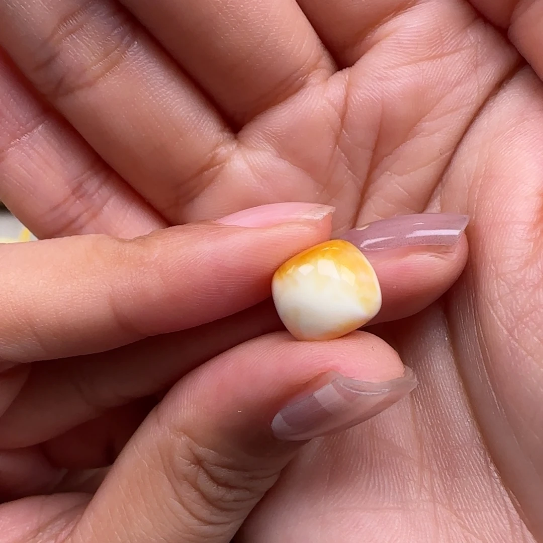 K***n琥珀未镶嵌珠宝奇石10.6mm