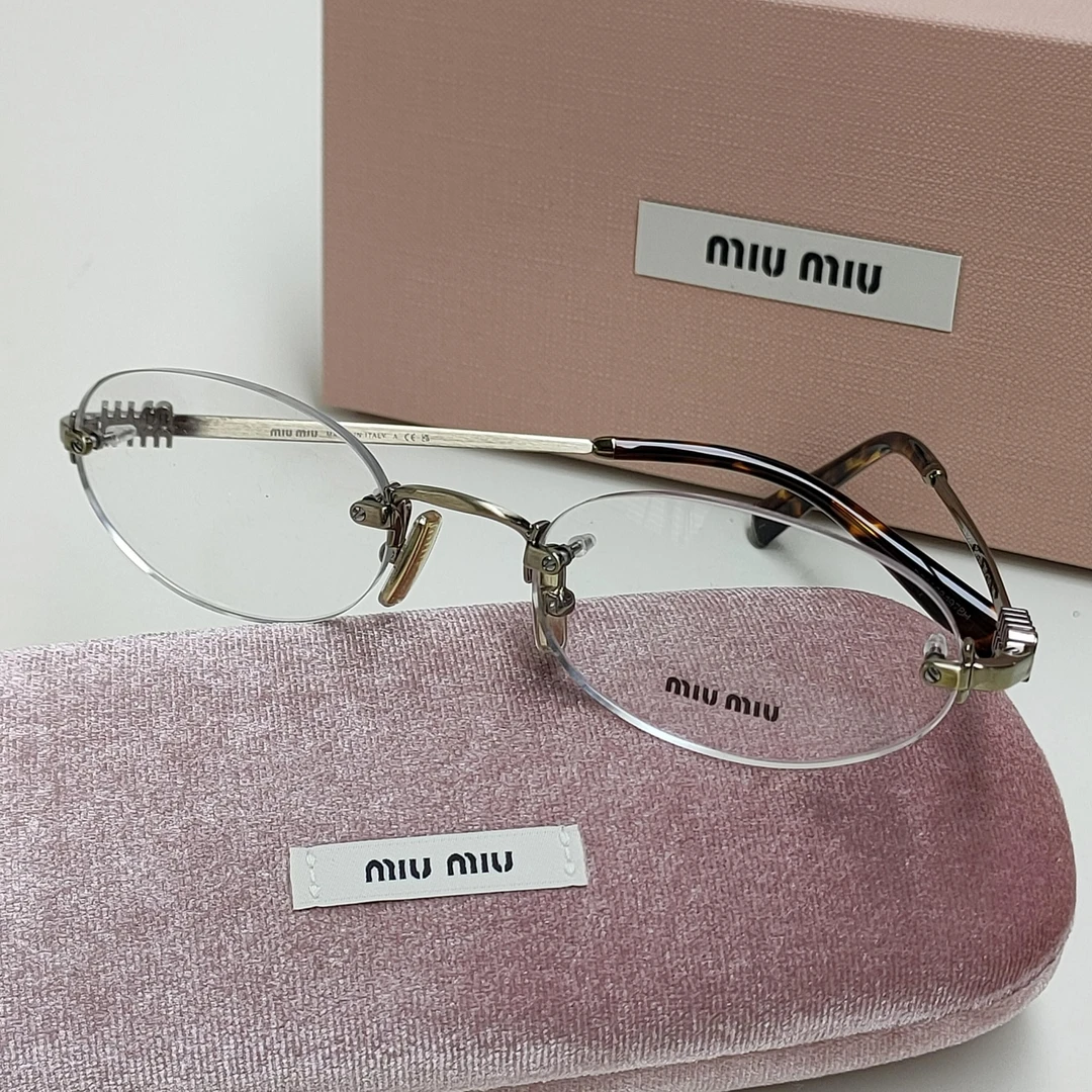 未使用 MIU MIU/缪缪 深玳瑁色VMU53W/53无框书呆子平光镜/45874