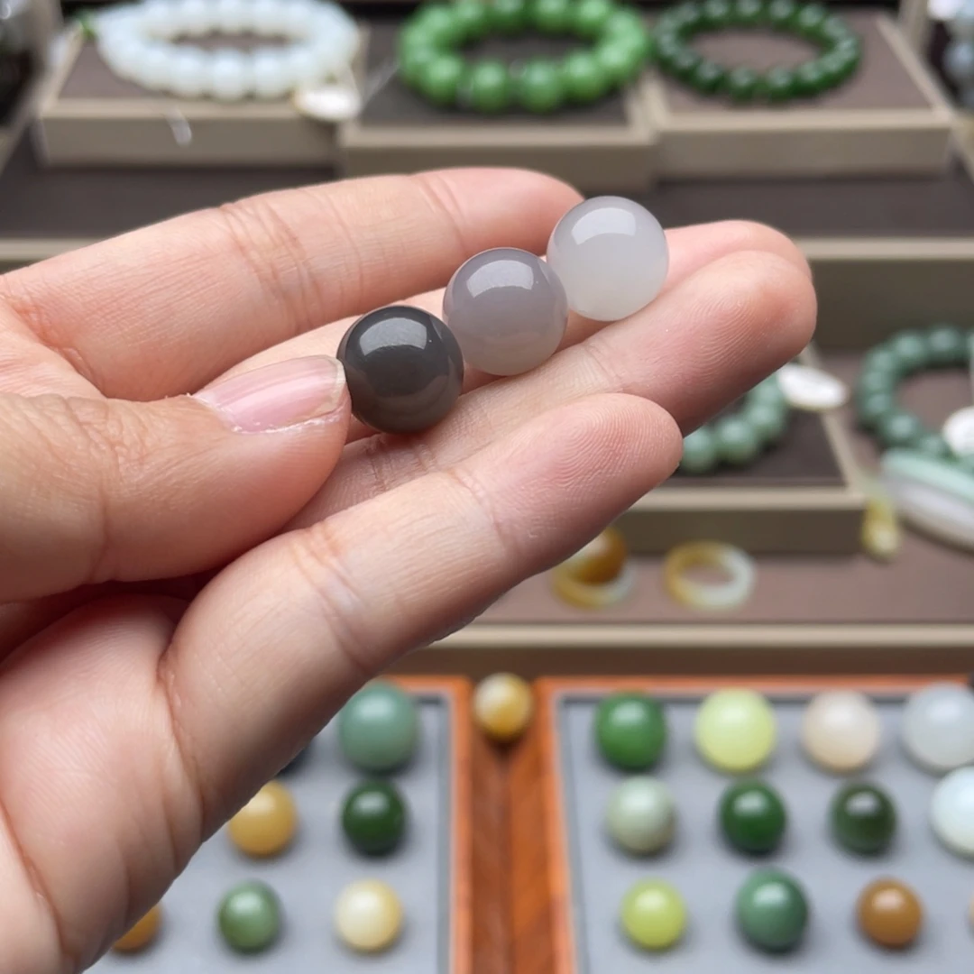 招***金和田玉未镶嵌手链