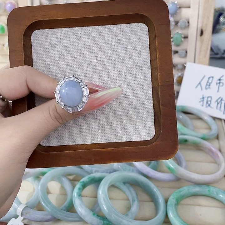 翡翠未镶嵌颈饰天然翡翠Ａ货