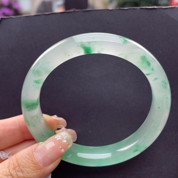 未镶嵌手镯石英质玉林***T