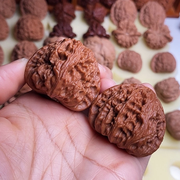 【闪购商品】文玩核桃吊坠41三角白