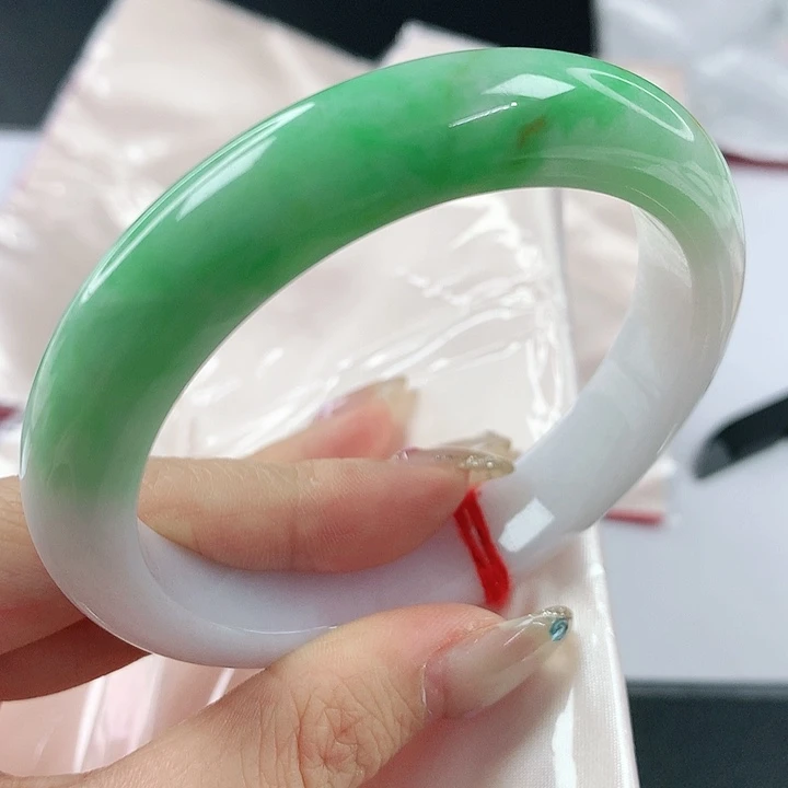 未镶嵌手镯翡翠，345