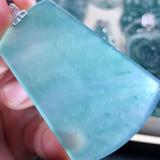 【闪购商品】翡翠颈饰未镶嵌天然翡翠