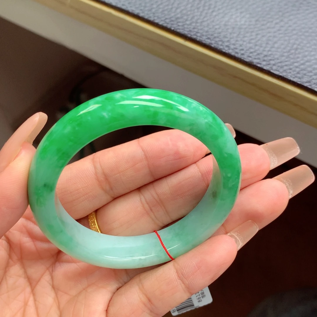 未镶嵌手镯翡翠缅甸