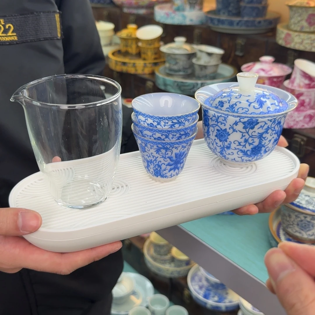 祝我们成为更好的人