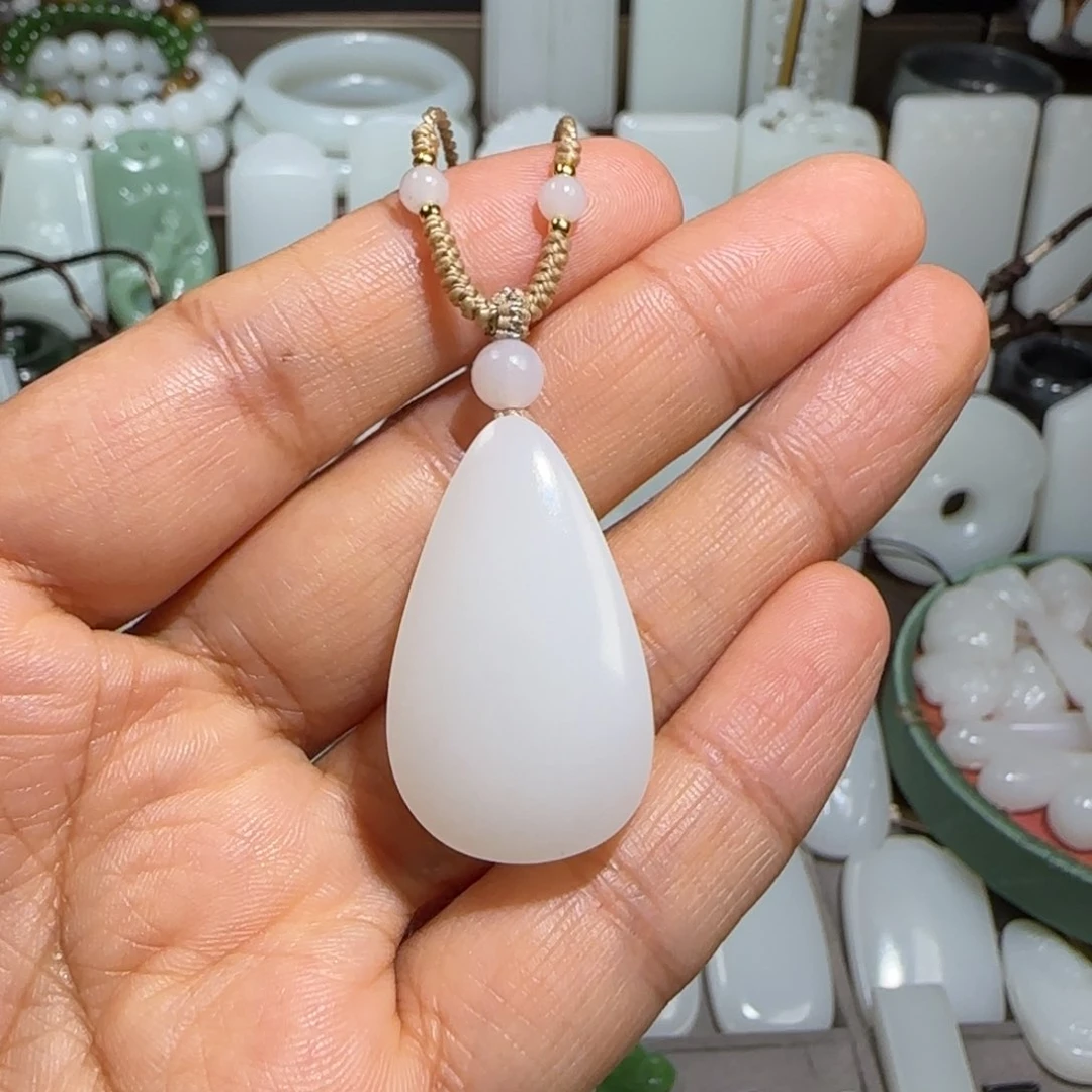 和田玉颈饰未镶嵌心***夕