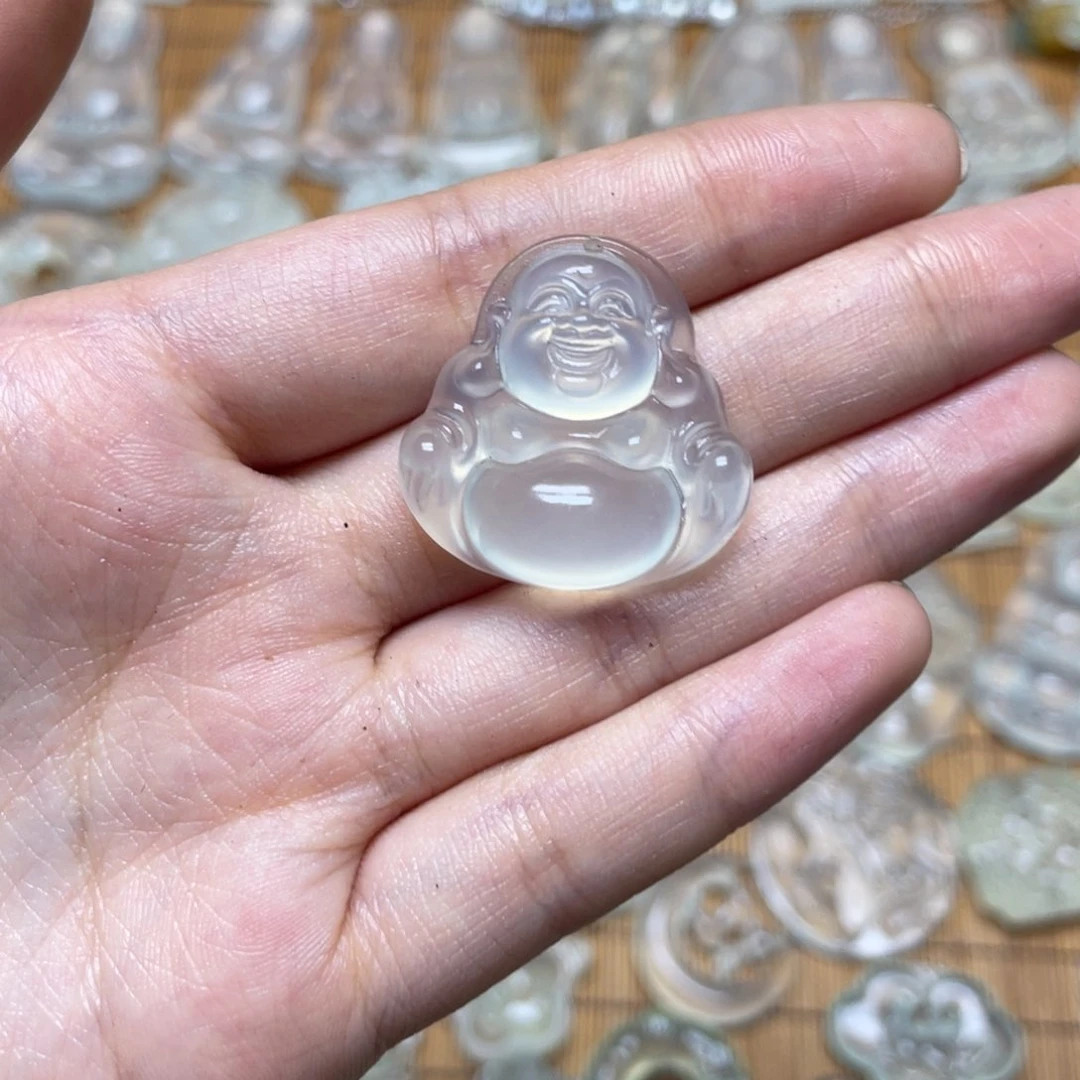 蛇纹石玉未镶嵌颈饰小***嘻