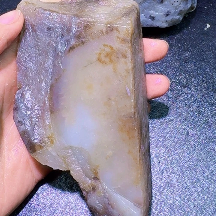御***生未镶嵌和田玉（糖玉）珠宝半成品