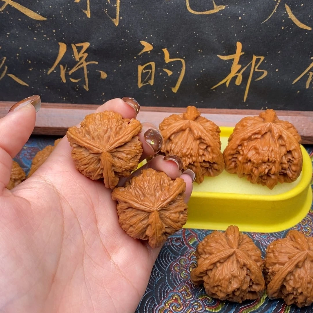 吊坠文玩核桃达**氏