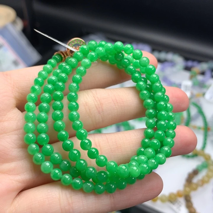 翡翠手镯未镶嵌翡翠