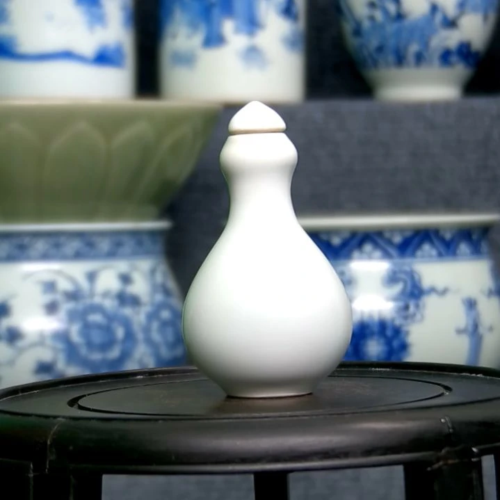 用***3文房四宝水盂一个