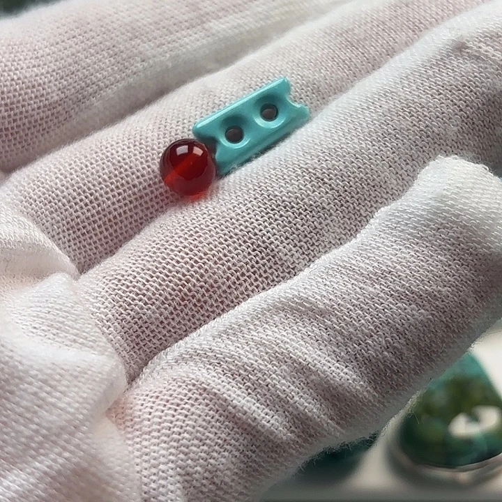 南红玛瑙未镶嵌珠宝奇石