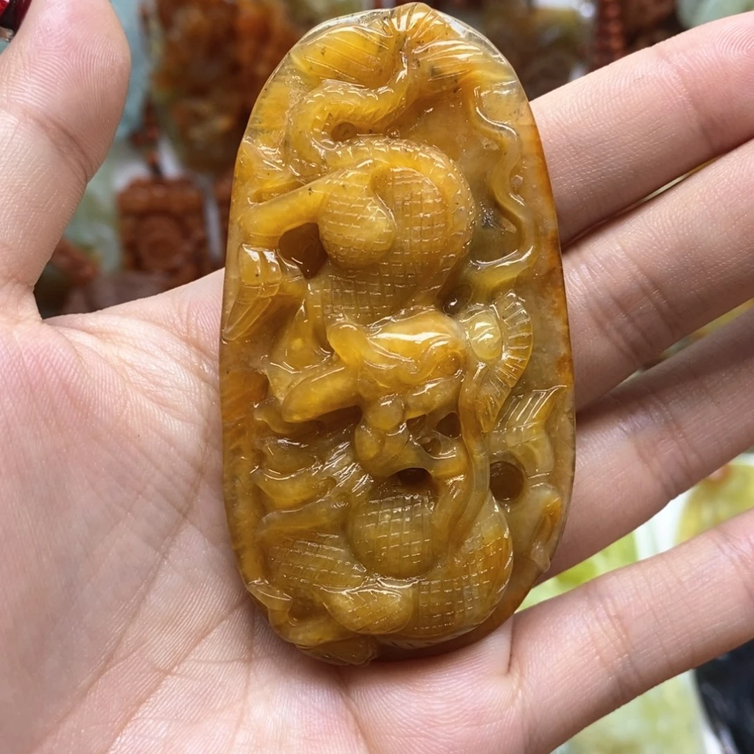 蛇纹石玉颈饰未镶嵌