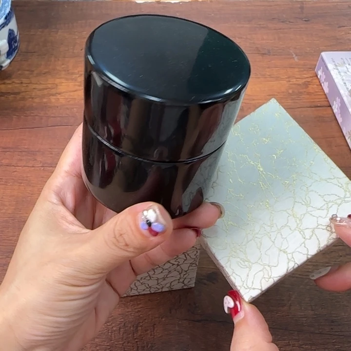 一个陶瓷物件哈哈哈哈