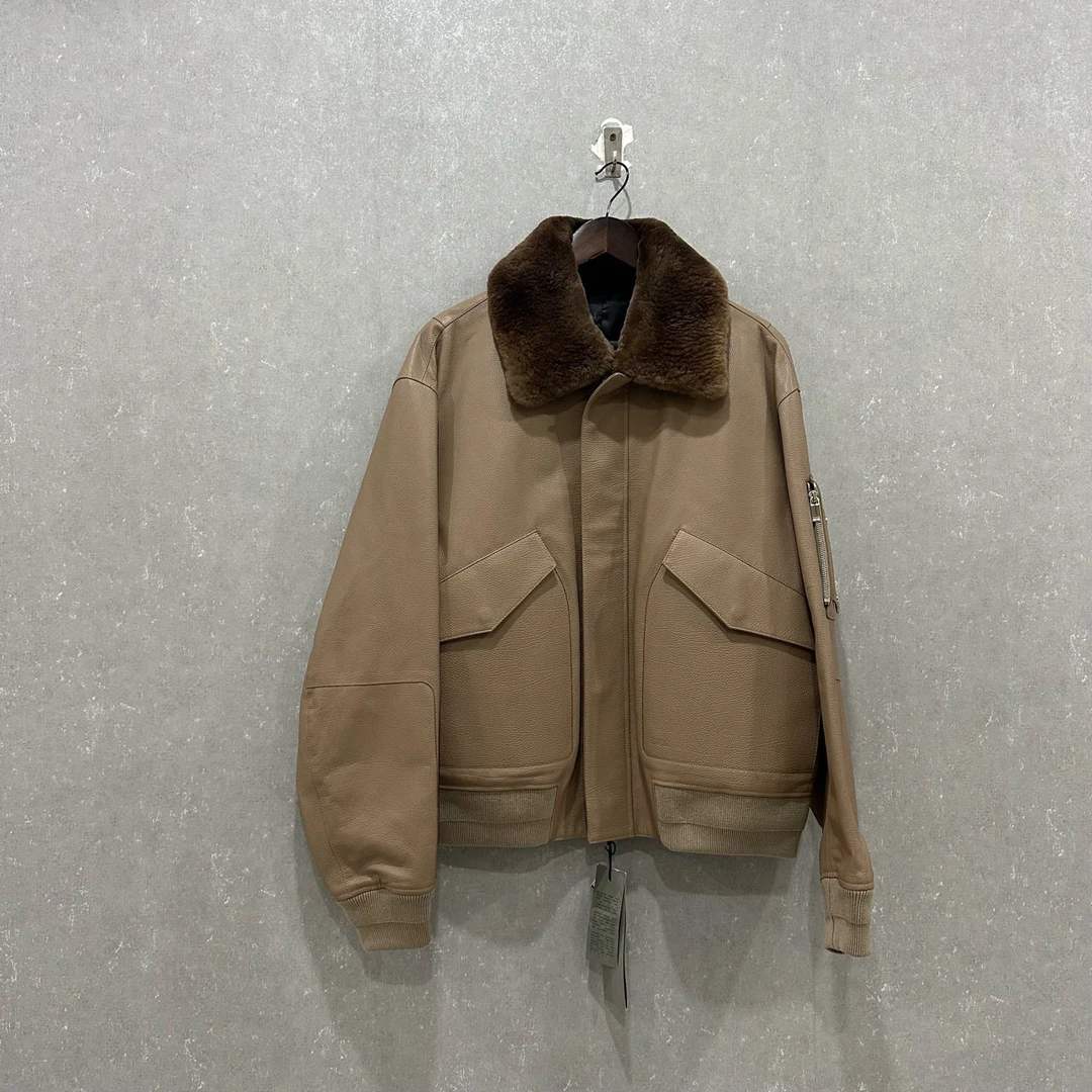 全新未使用 DIOR/迪奥 纯色短款毛领夹克皮衣54码003307