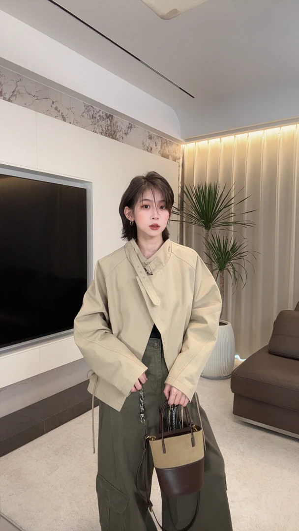常规复古秋季抽绳女时尚春秋短款宽松型风衣
