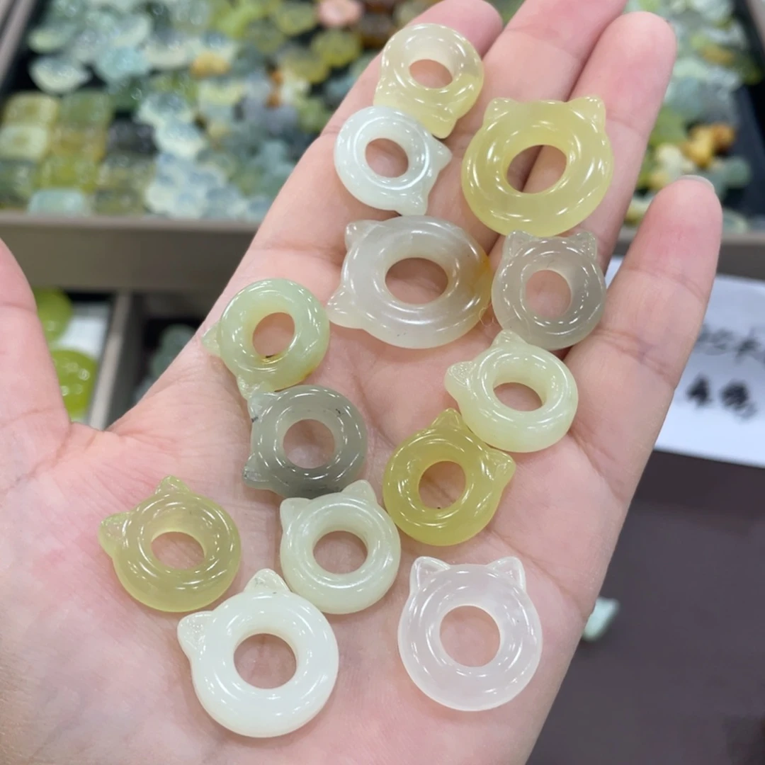 未镶嵌岫玉吊坠(赠链)