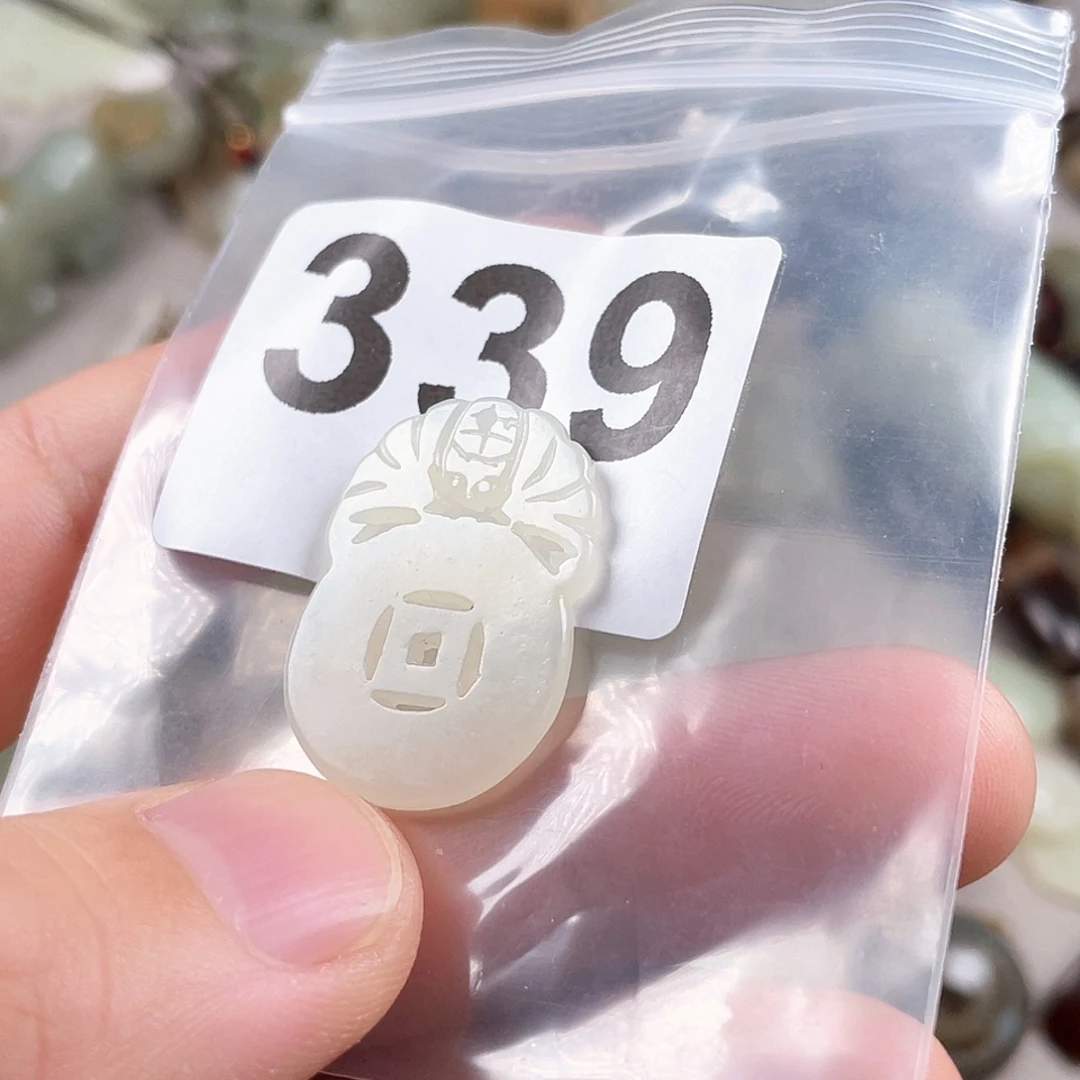 和田玉（糖玉）未镶嵌颈饰