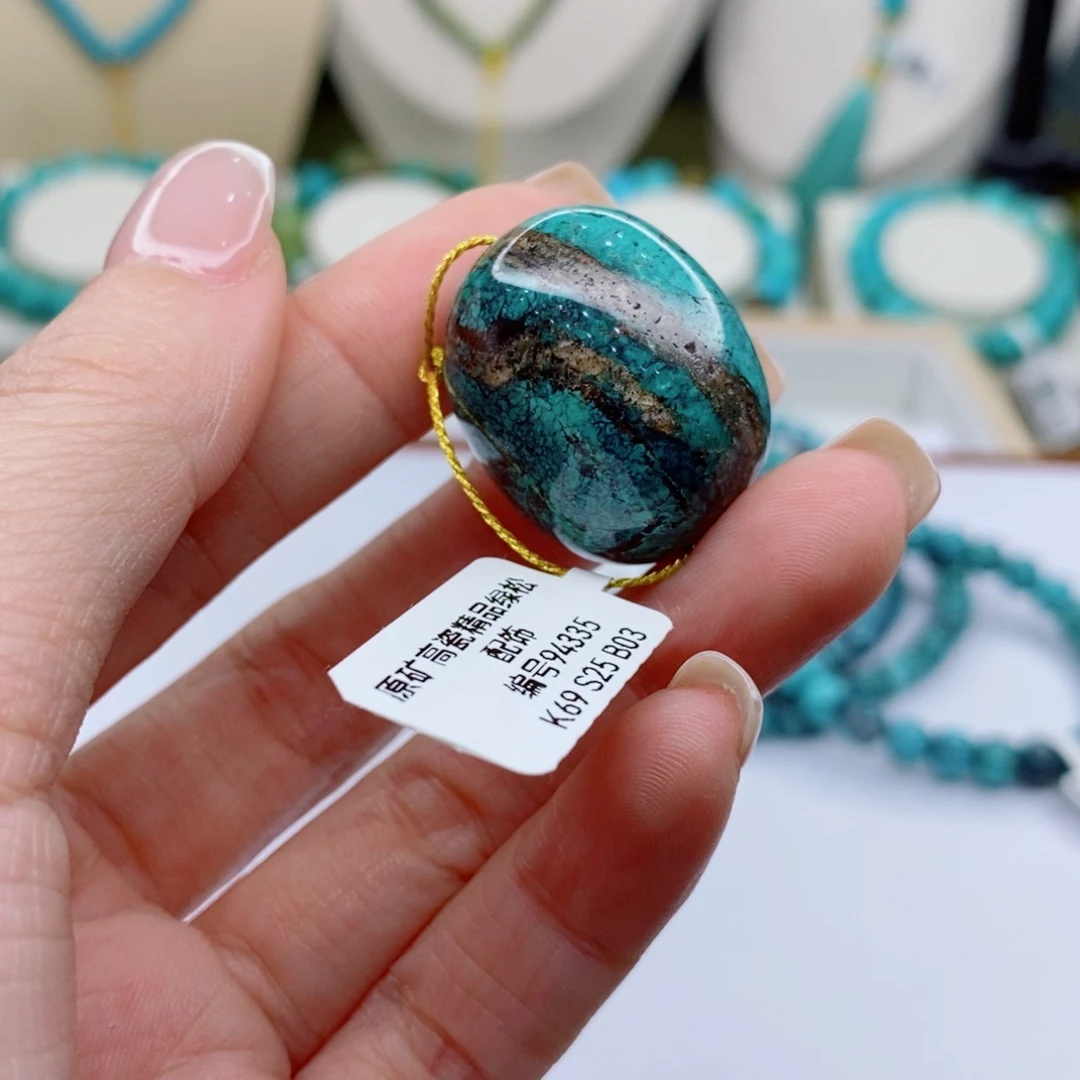 绿松石未镶嵌珠宝奇石