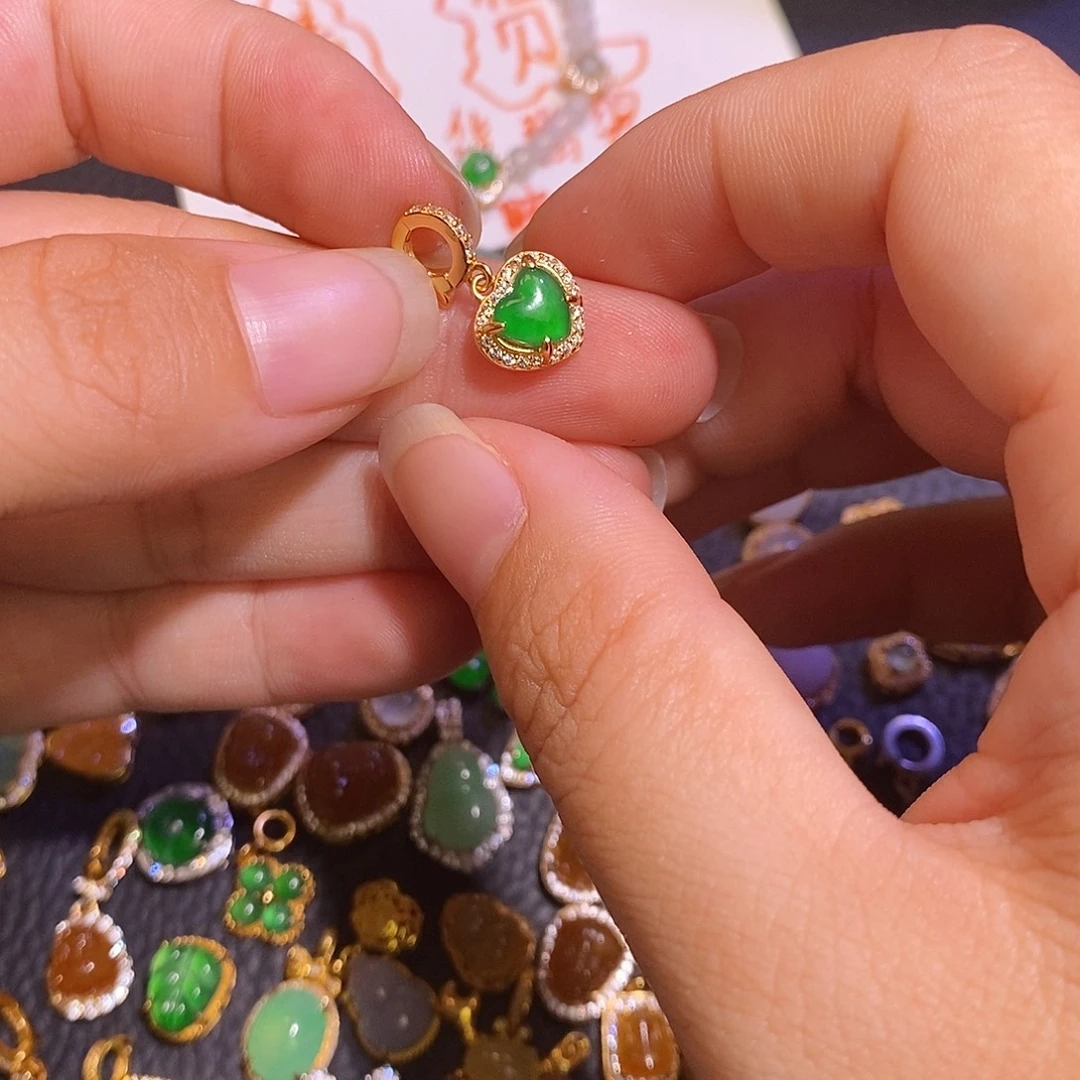 翡翠银S925镶嵌颈饰