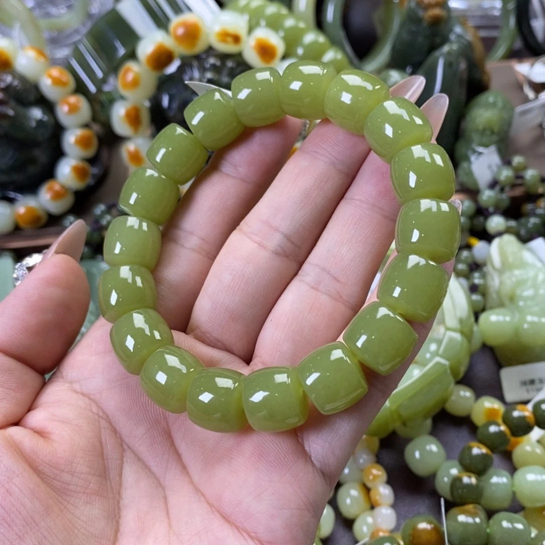 手串未镶嵌透闪石质玉天*行