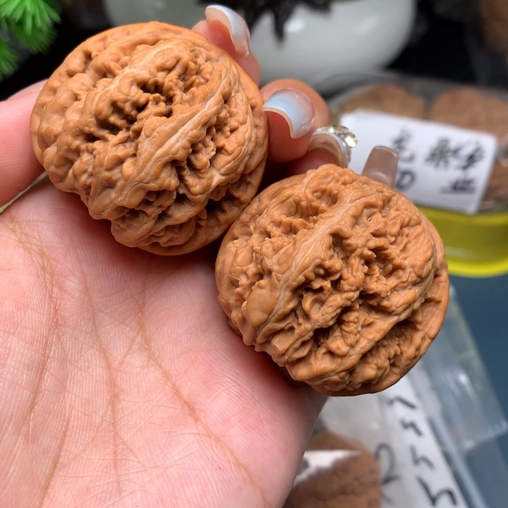 文玩核桃把件39-22584-8