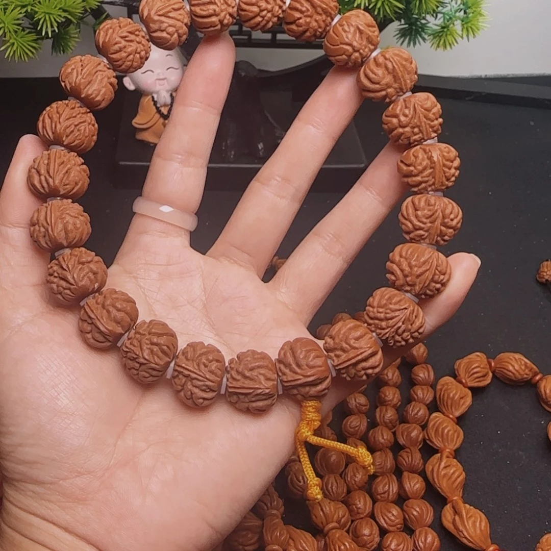 文玩核桃吊坠龙纹桃核