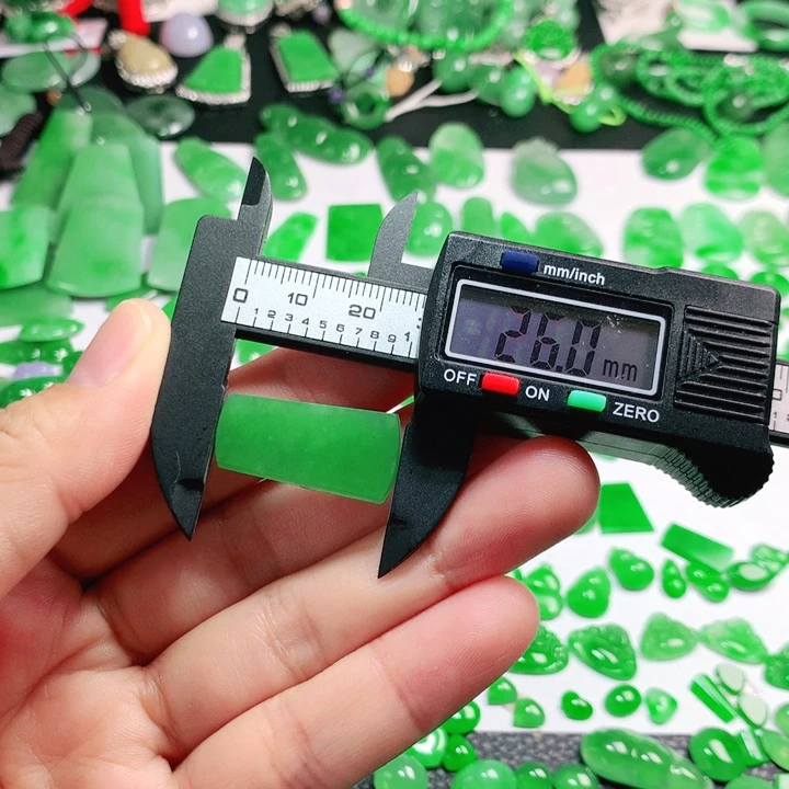 翡翠未镶嵌颈饰0***0翡翠26*13*3.6