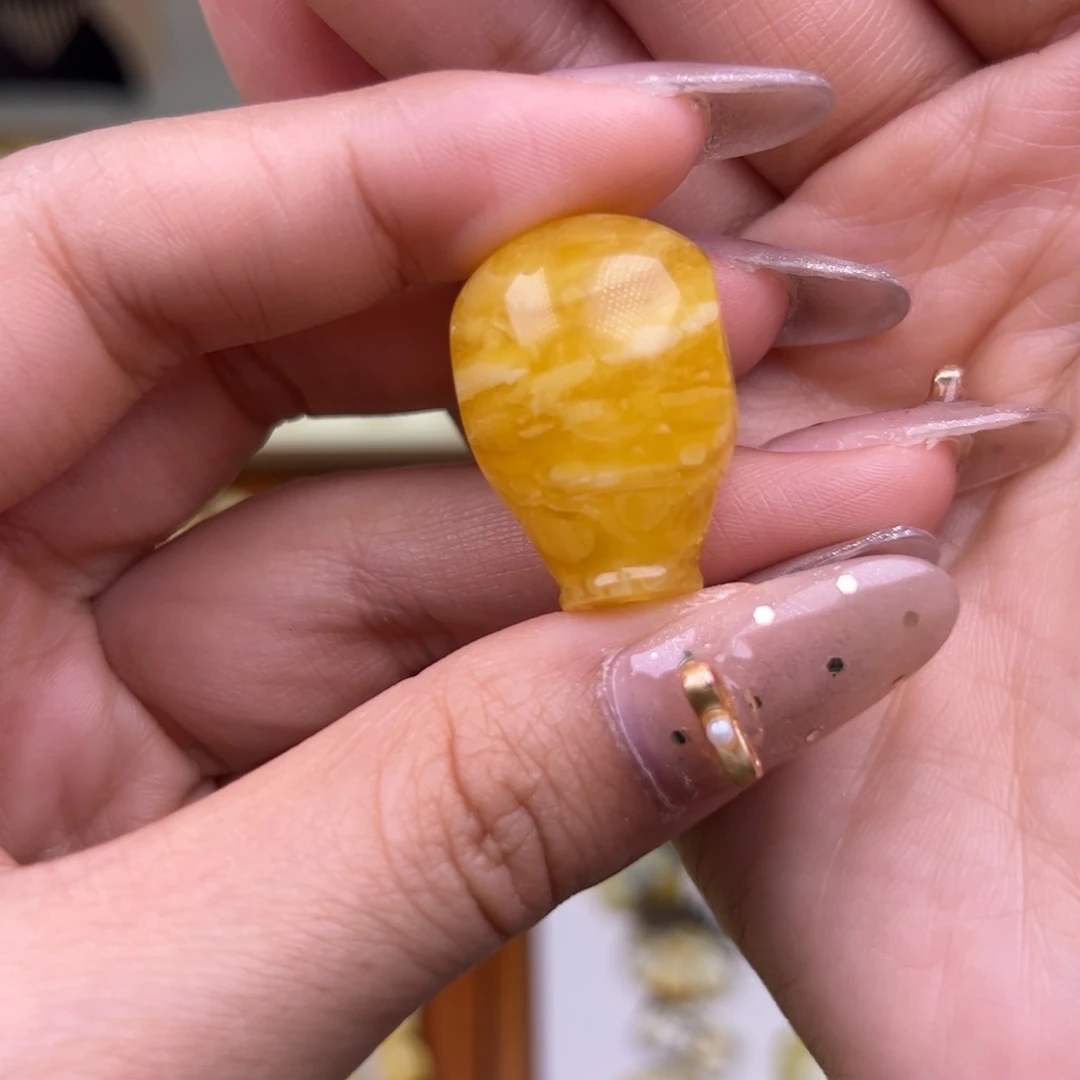 琥珀未镶嵌裸石焦皮料