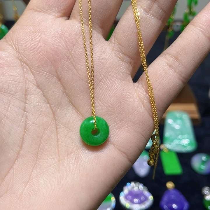 翡翠颈饰未镶嵌吊坠