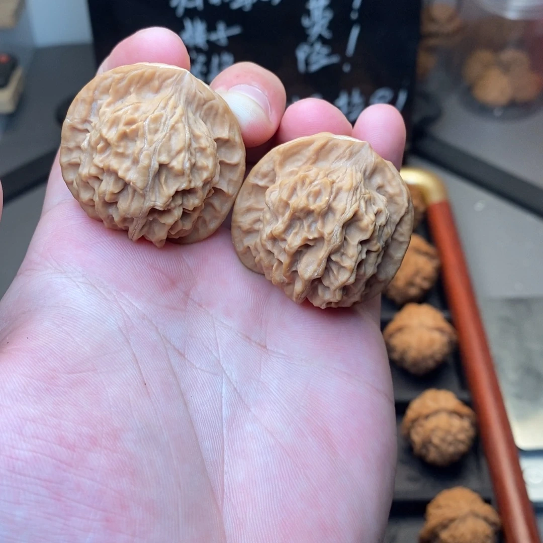 瑞****把件文玩核桃天地