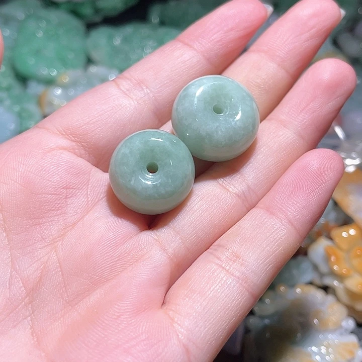 颈饰未镶嵌翡翠天