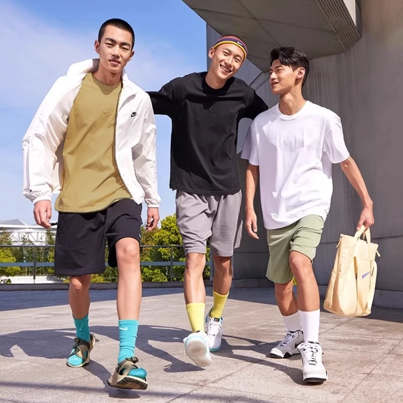 NIKE刺绣新款短袖运动针织圆领情侣学生DO7393