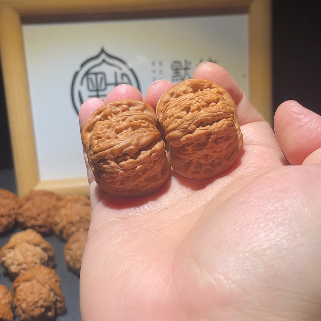 文玩核桃把件39全品汉高楼